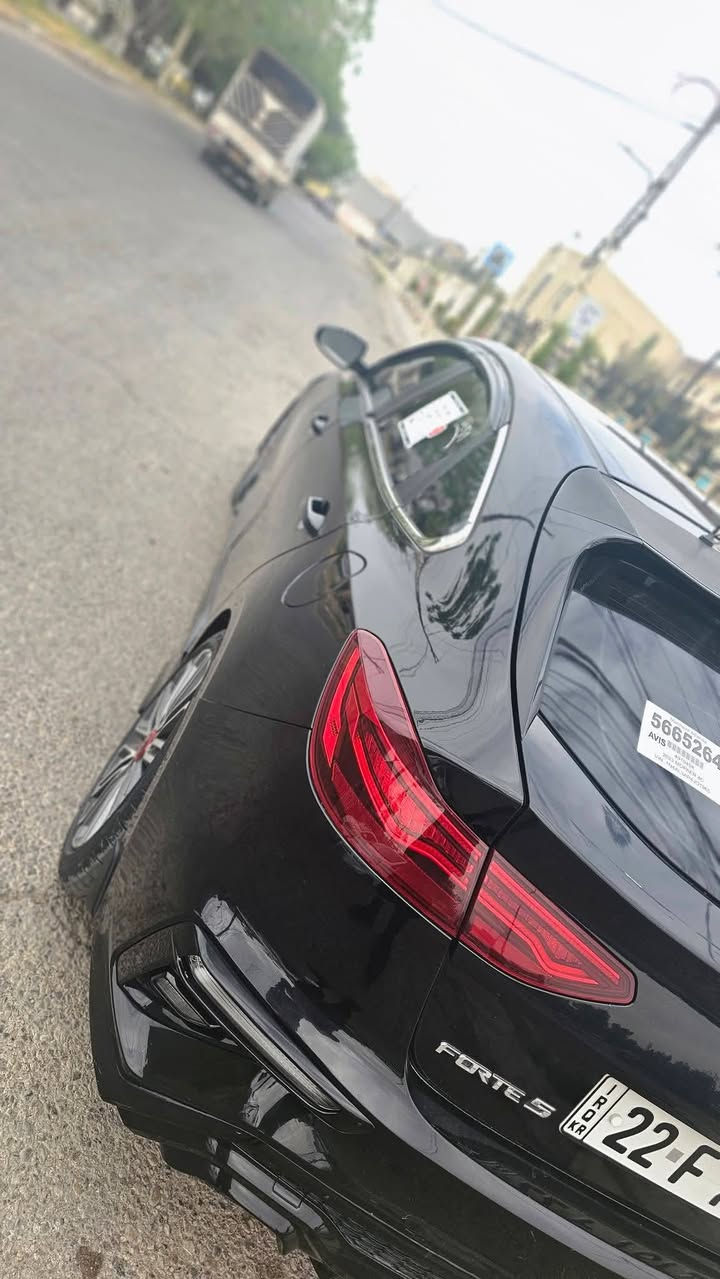 السلام عليكم
للبيع او مراوس 
كيا فورتي Gt فول مواصفات 
مكينه 16تيربو شرط
موديل 2020 
ماشيه 64 الف 
ضرر بس بوند و ايرباك ستيرن 
رقم و هزه و سنويه جديد 
كير و مكينه و تبريد و طخم شرط 
طخم تايرات جديد 
مواصفات 
بصمه 
سلايت 
تبريد منفصل يمين و يسار 
تبريد خلفي 
لد نهاري 
بك لايت لد 
لايت زينون
اناره باليد ابواب 
اناره داخليه 
اشاره بالمري 
كشنات هيتر 
ستيرن هيتر 
رادار امامي و تحديد مسار 
رادرات جانبيه 
ثلاثه انظمه قياده 
شحن وايرليس 
و باقي المواصفات المعروفه 
السعر 128 و بيها مجال 
مكانها موصل 
***********
