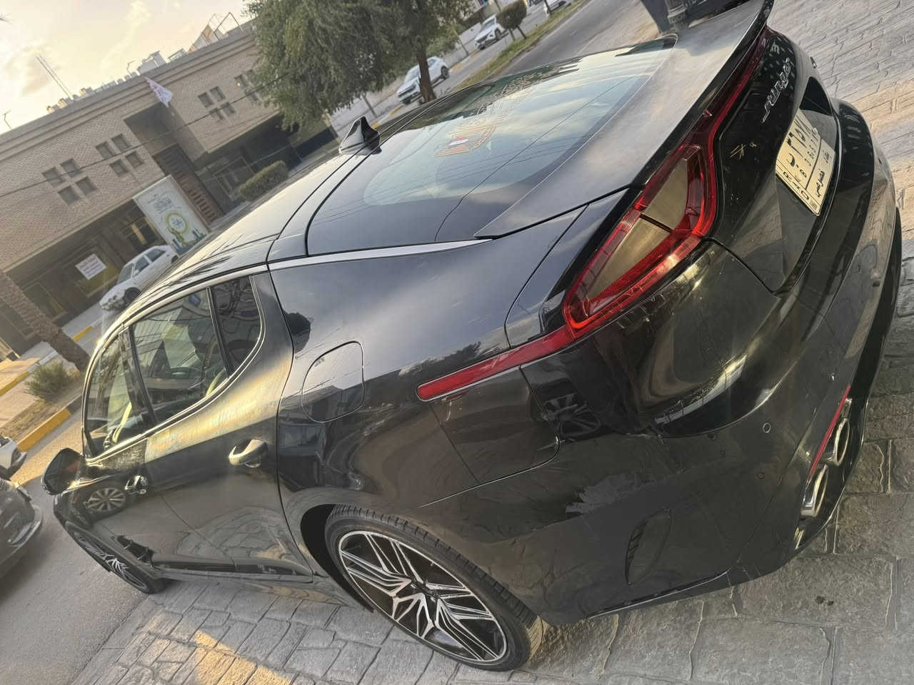 ستينكر مديل 2019 فول مواصفات عدا الفتحه 6 سلندر توين تيربو جاهزه مكانها بغداد بيها كم قطعه صبغ بدون حادث السعر 147 وبيه مجال للاستفسار ***********
