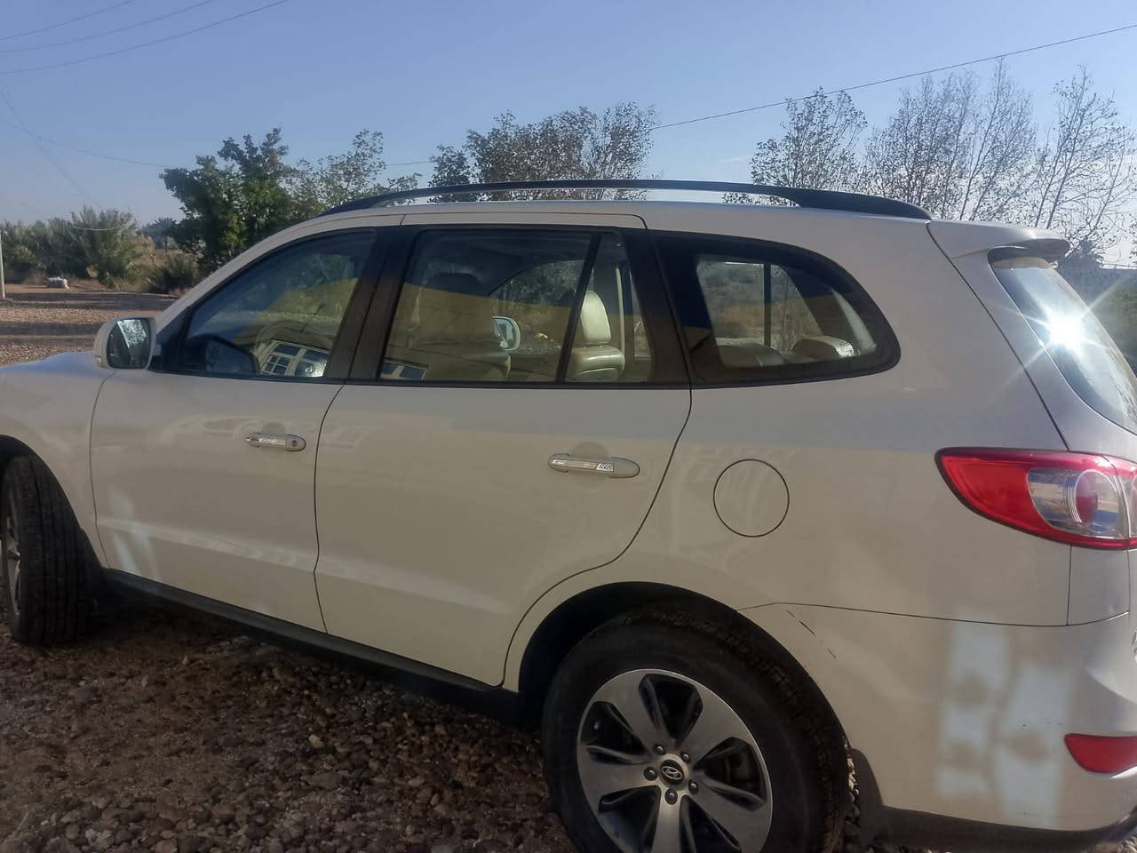 السلام عليكم 
للبيع سنتافي مديل 12 خليجي 7 راكب
السونار موجود بل المنشور بيه بارد بسيط 
محرك 3500 V6 فورويل 
السياره جاهزه مكينه كير 
حداديه توني مسويه 
السياره نص مواصفات كشن كهرباء وفتحه بل السقف 
شاشه وكامره 

السعر ١٦٨ 
العنوان / ذي قار قلعه سكر 
‏‪***********‬‏
