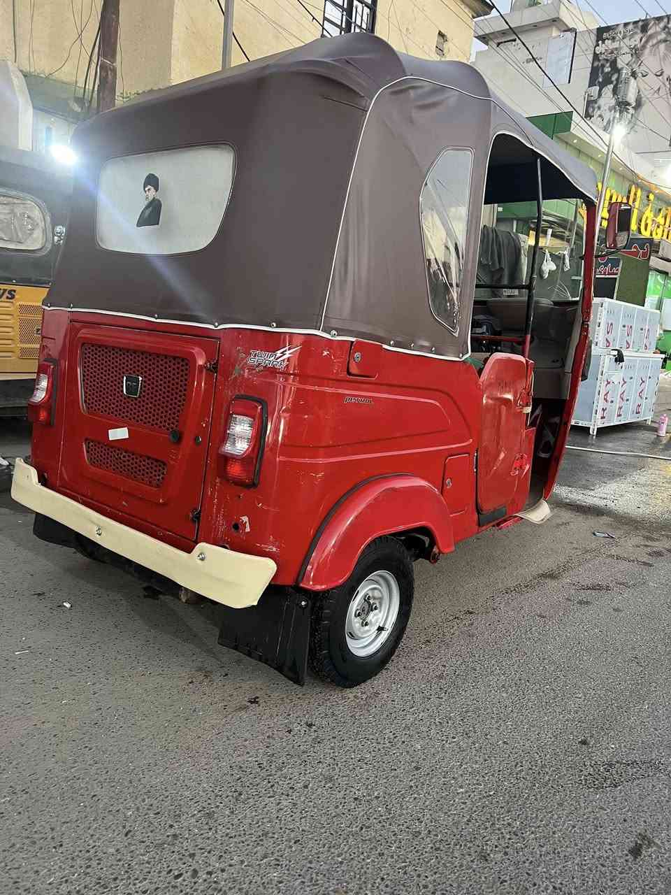 سلام عليكم تكتك مديل 21 تكتك رقم وسنويه بغداد خير من الله مكاني البياع ***********واتساب ***********فقط رصيد سعر مناسب ومستعجل على بيعتهه
