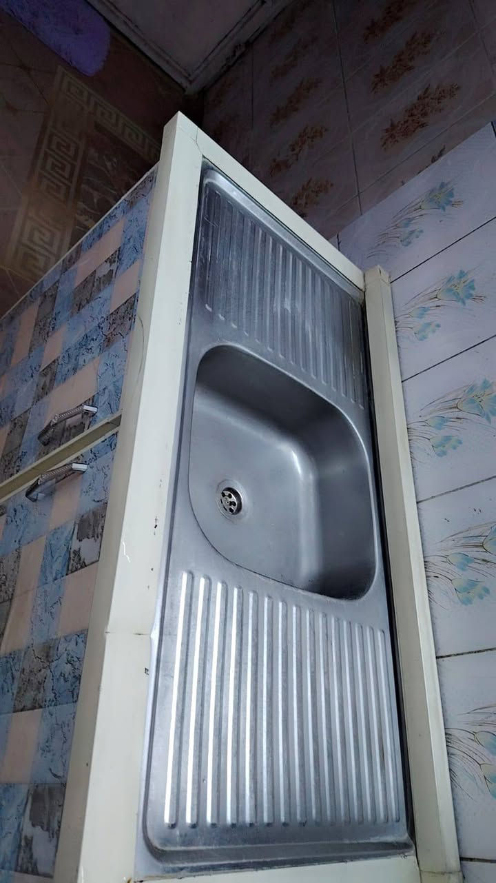 ميز 80وسنك 80مكان بلحسينيه


**إذا كنت صاحب هذا الإعلان وتريد حذفه لأي سبب، رجاءا أرسل رسالة إلى الدعم الفني**