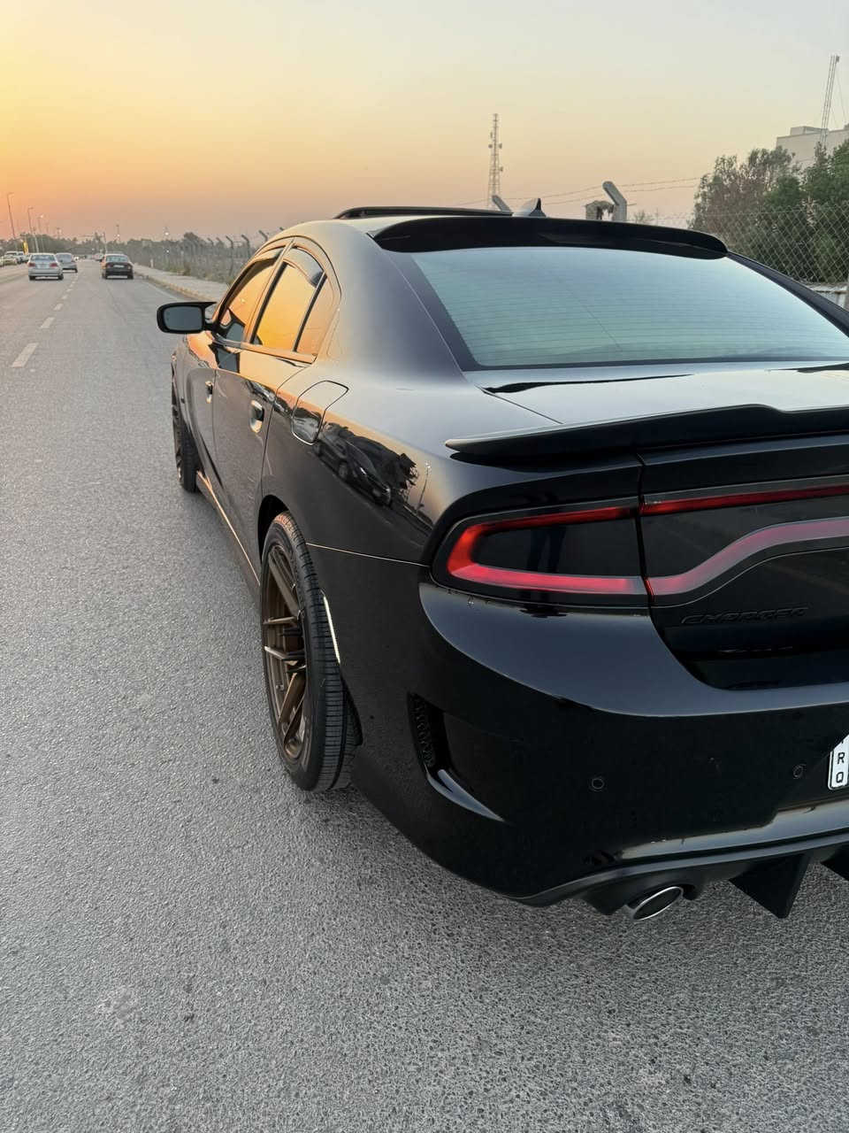 جارجر موديل 23  الاصدار الاخير
RT ماكس 
 فول 1/1 للأخير معروفه مواصفات الماكس 
ماشيه 14 الف ميل فقط 
جديده على وضع الشركه
كامله مابيها نقص 
تخم تاير جديد
صور الحادث موجوده بلمنشور 
السعر 290 وبيها مجال
مكانها بغداد 
للاستفسار
***********
