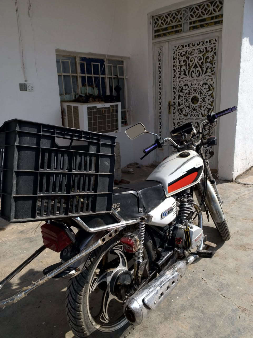 السلام عليكم
سيفان 2019 فوول نظافة 

صالنصة كاتم سولنك 

ويل كب رياضي يدات رياضي 

كهربائيات كلشي شغال تايرات جدد 

السعر 350 

***********
