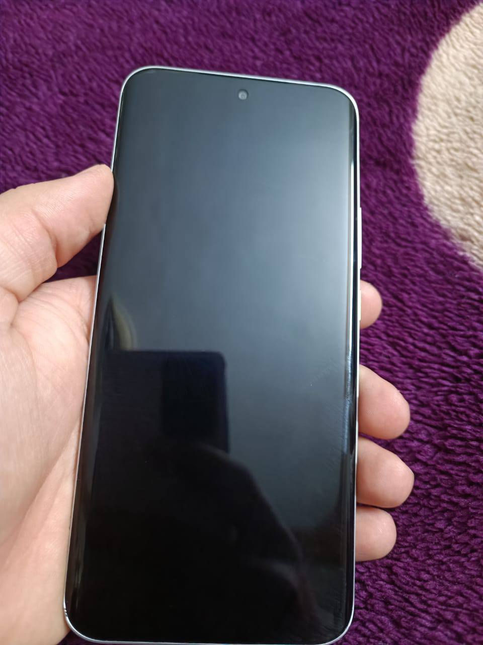 السلام عليكم انفنكس هوت 60 برو بلاس شاشة منحنية ذاكرة 256 عشوائية 8+8 اعلى شي الجهاز صاروخ كلش سلس بالاستخدام وقوي معالج كلش قوي مستخدم اسبوع فقط مع كل غراضه السعر 180 مكاني  بغداد المدائن رقمي واتساب فقط غير متواجد فيس***********
