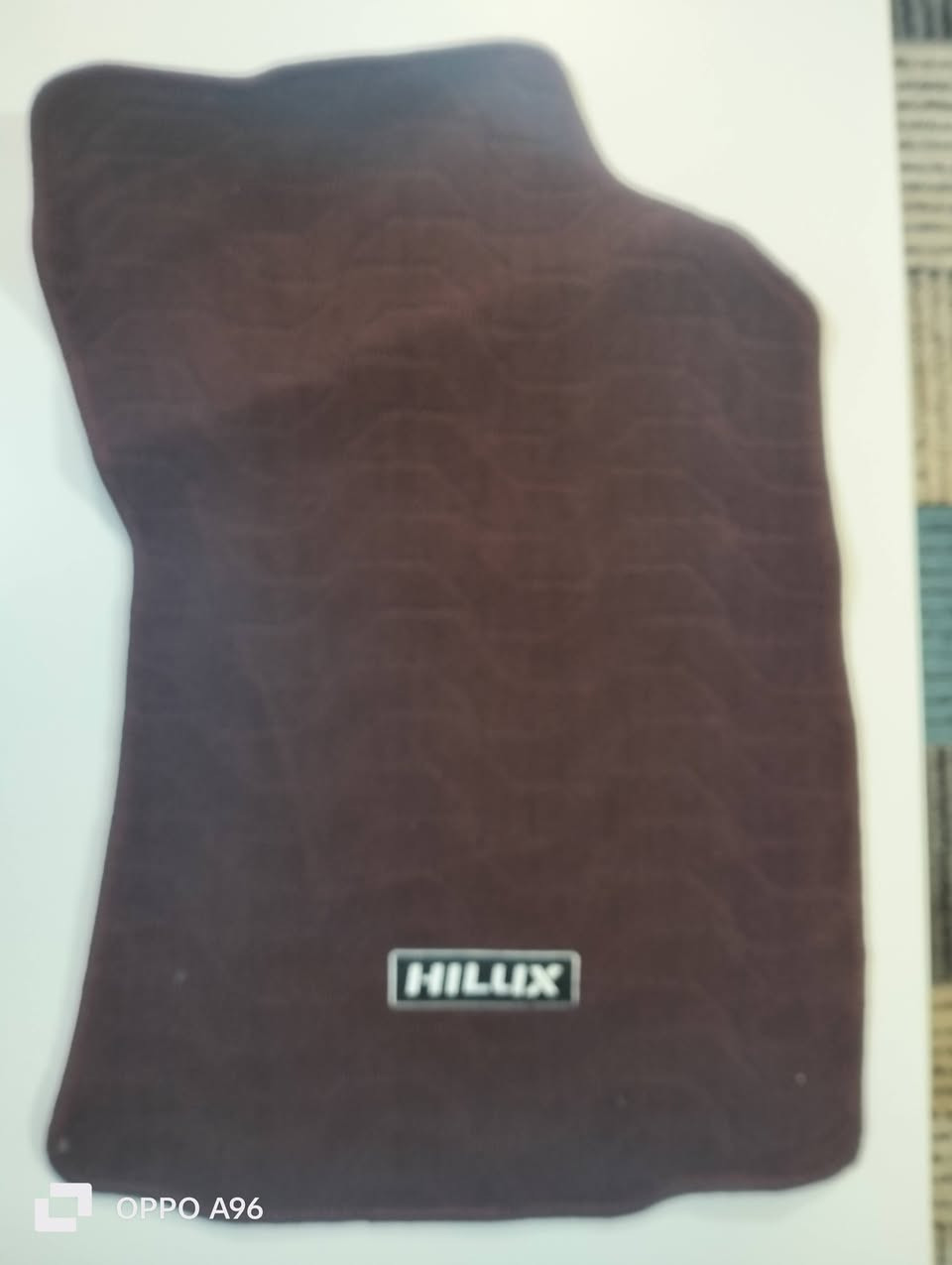 السلام عليكم عندي دوسات مال هايلوكس جديد ما مستخدم بلادي اصلي شركة تويوتا السعر 250 دولار للاستفسار ***********
