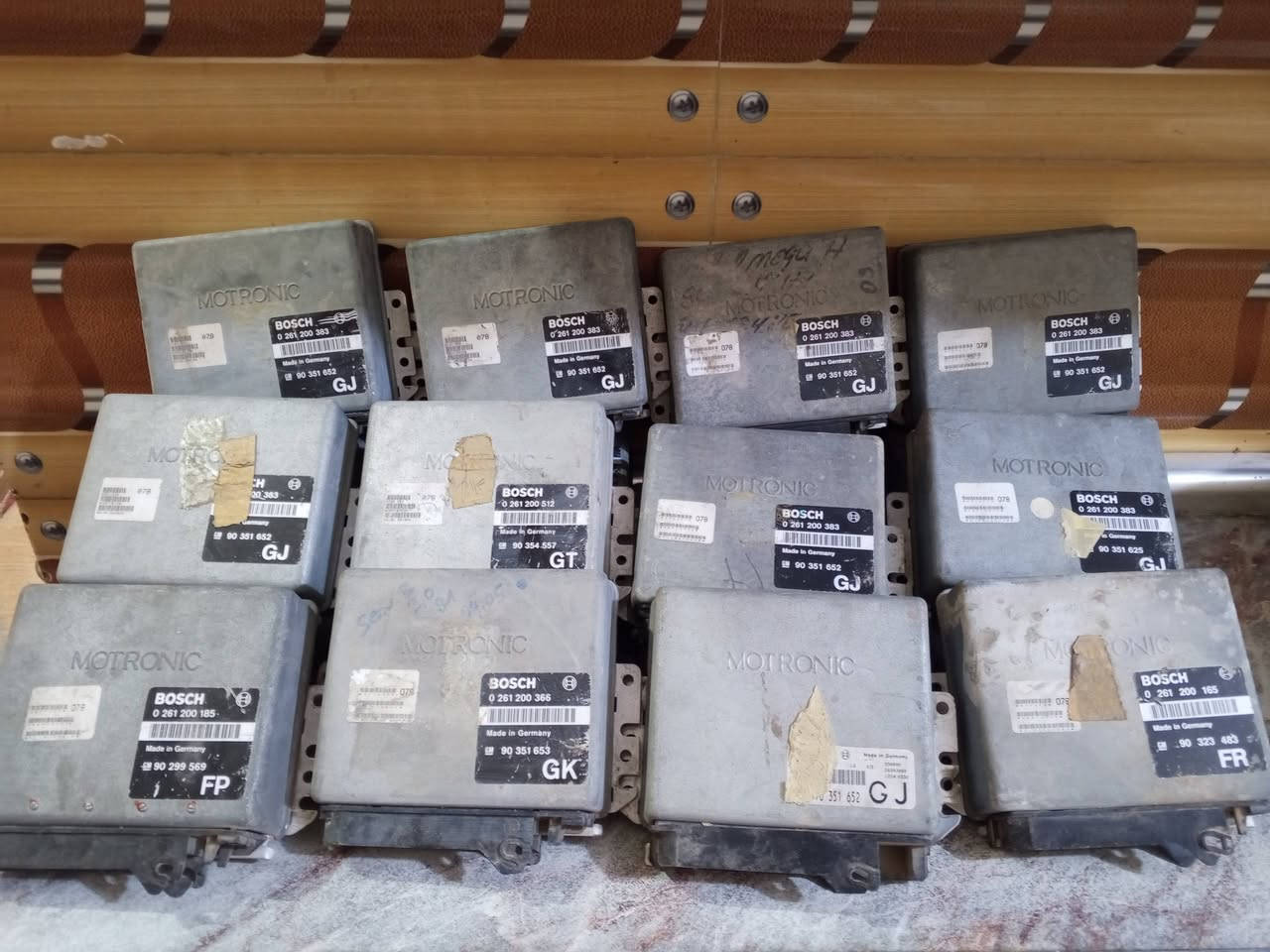 للبيع 
عقل اوميكا كله حاويه السعر مفرد ع  15 والي يريد جمله ع 10 الف 
مكاني نجف توصيل موجود ***********
