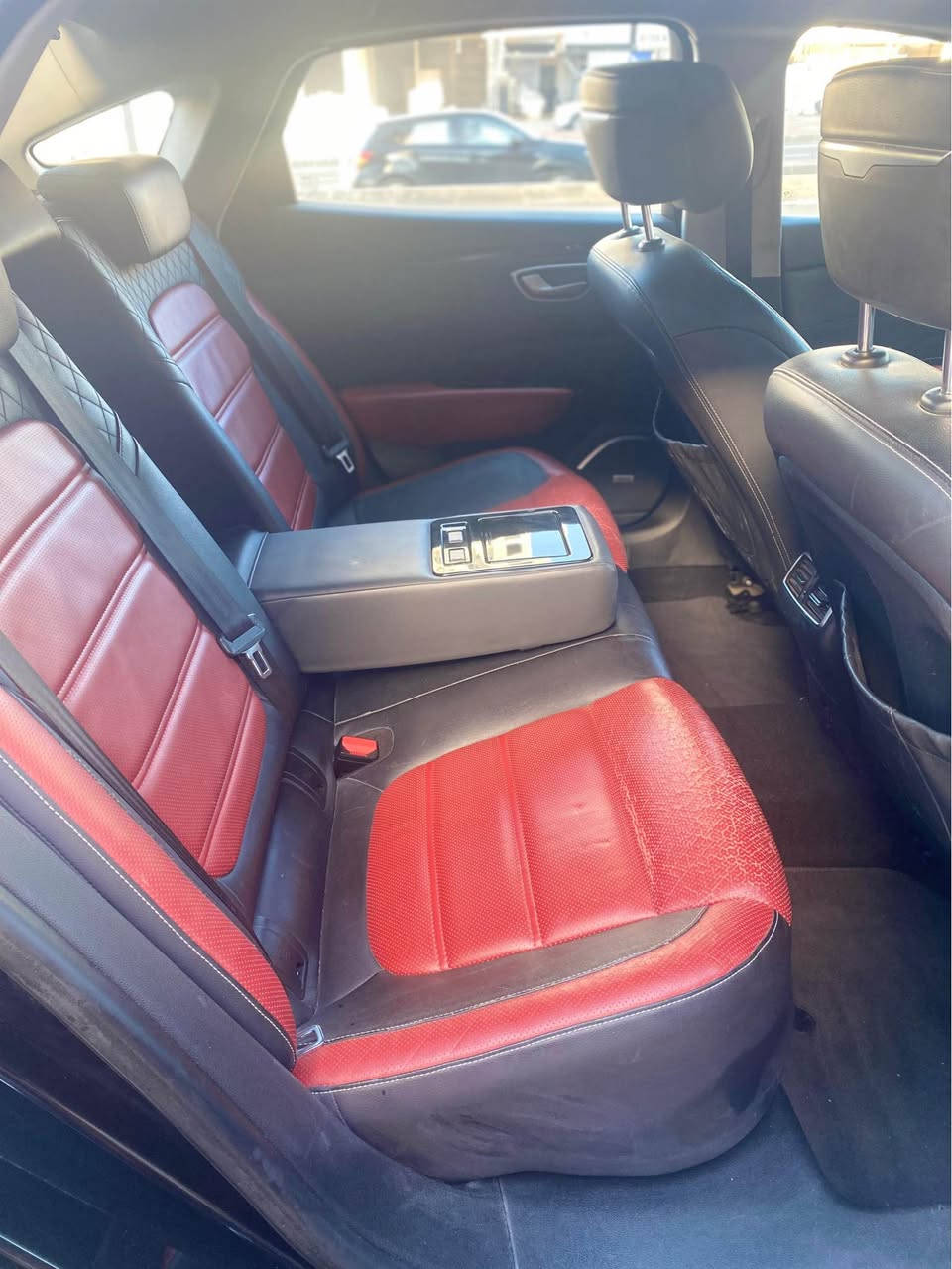 رینو تالیسمان مۆدێل ٢٠١٨
مواصفات فوول خلیجی
پانۆرما
داتاشۆ
کوشن جلد و ناو سۆر
تەنیا ١ چامرخلی بیلاد گۆراوە
لەگەڵ بستێک ساردە کوت
سەیارەکە هەموو شتێکی بە شەرت
گێر و مەکینە هەمووی بە شەرت
هەززە و سەنەوی نوێە
١٠٢٠٠٠ کم رۆیشتووە
شوێن:هەولێر
ژ.مۆبایل:*********** أربيل, العراق
