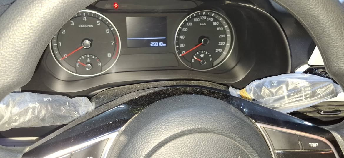 اللهم صل على محمد وال محمد . سيراتو موديل ٢٤ محرك ١٦٠٠ داخل لونين حساس خلفي فول تحكم ستيرن رقم بغداد ماشيه ٢٤ الف كفاله من الزلغ بوضع الزيرو جميع لزكاته بعده بيه مكانه سماوه المركز استفار *********** وبي وات ساب
