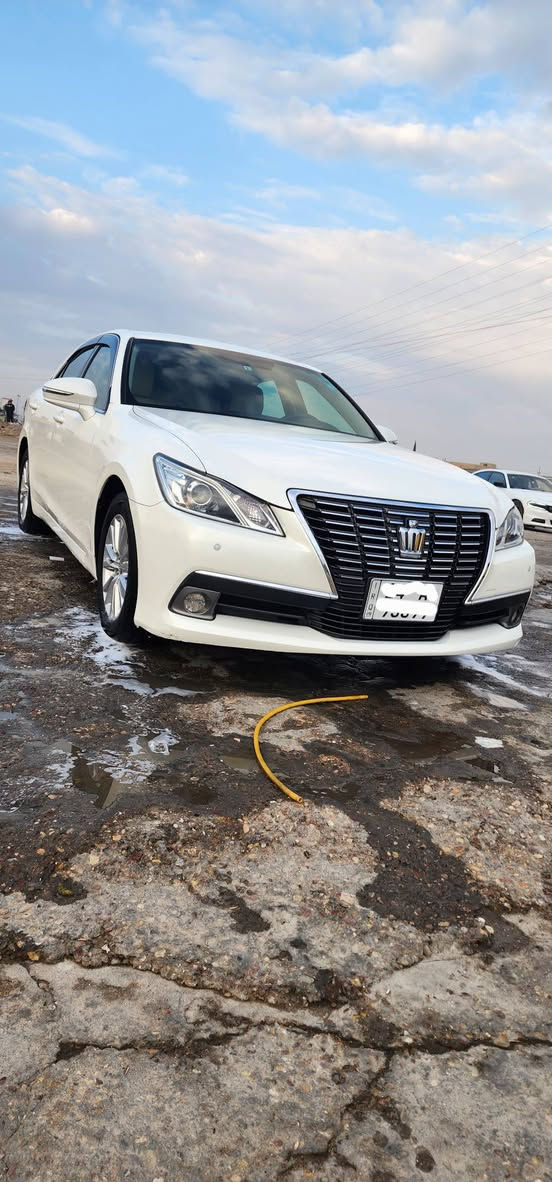 تويوتا كراون رويال مكفوله كفاله عامه ضربه وكص وصبغ كرستال ادوات ادوات حاويه دخول جديد زيرو مديل 2014 شكل الجديد فول مواصفات واحد على واحد شاصي 210 مكاني البصره رقم الهاتف 📱 ***********
