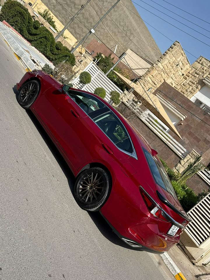 السلام عليكم لكزز se350 موديل 2019 وارد أمريكي سياره قطعتين ماشيه 75 الف سياره جاهزه من كلشي رقم بغداد باسمي والسعر 195 وبيه مجال بسيط للاستفسار ***********
