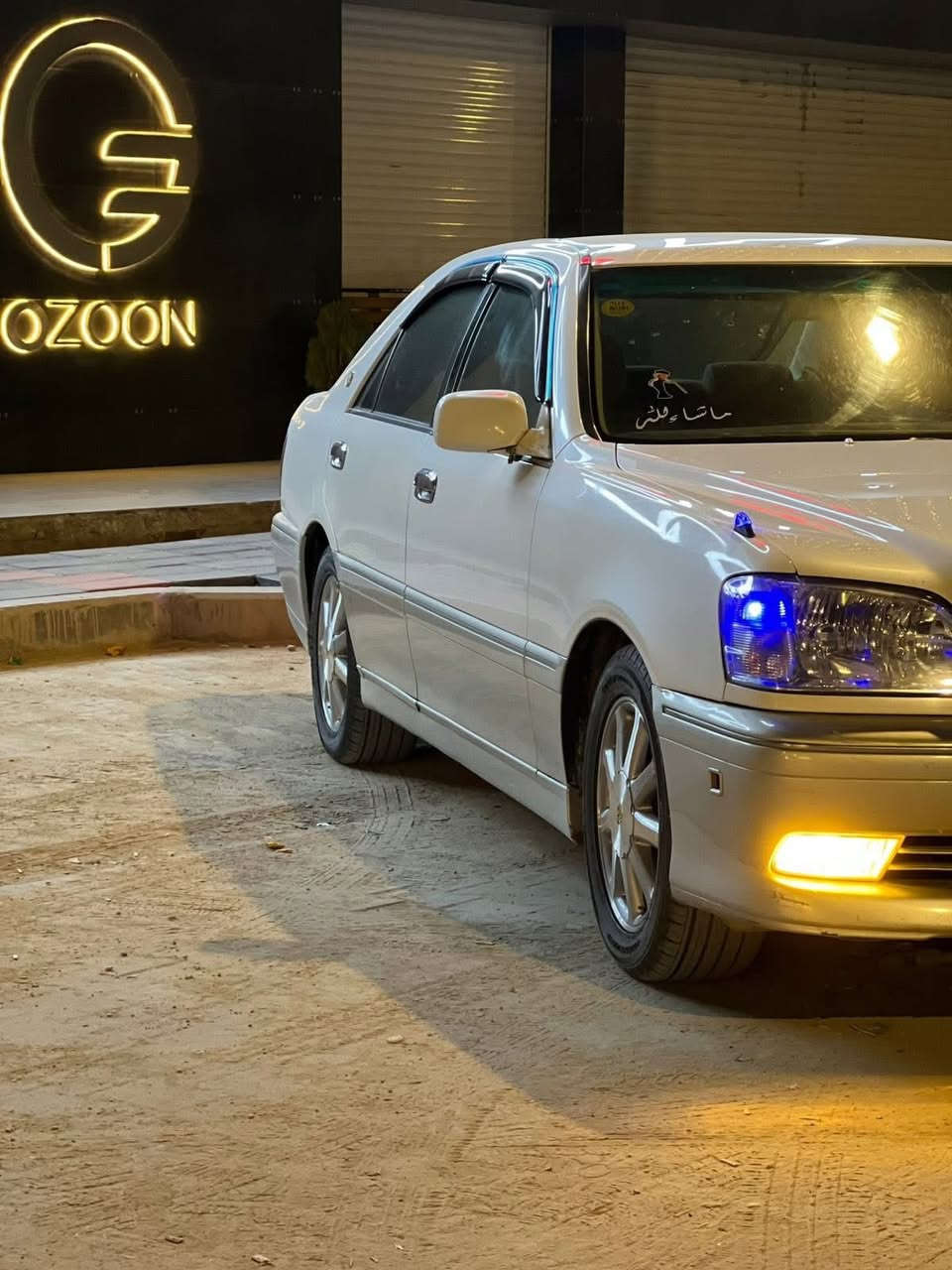 السلام عليكم
كراون ملكه 2002 كفاله 

رقم كركوك قرار 48 مدفوع كمرك وصاعده هزه السياره 

شاصي 75مكينه ديفور الكبير 

4دكم 

تبريد خلفي 

ثلاجه 

برده خلفيه 

كراسي 4كهرباء 

تخم تاير جديد 

حداديه جاهزه

سياره جاهزه من كلشي 

السعر 118$

عنوان السياره نجف 

***********📞
