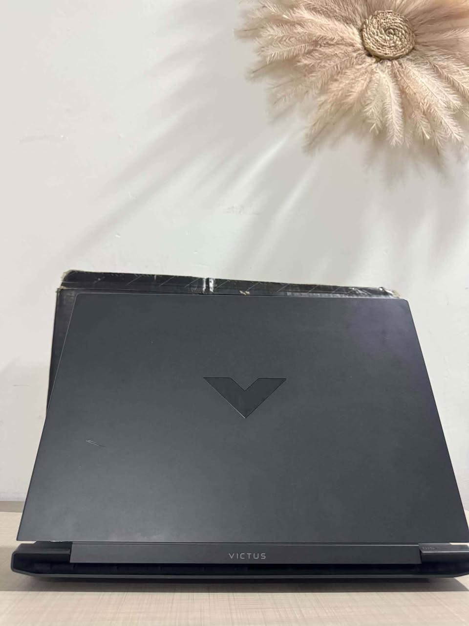 HP Victus Gaming Laptop 15 🚀 لوتکەی جوانی و هێزی ئێچ پی!

​مواسات / الخلاصة: 🛠️
▫️ Model: HP Victus 15-fa0032dx 💻
▫️ CPU: Intel® Core™ i7-12650H Processor 🌪️
▫️ GPU: NVIDIA® GeForce RTX™ 3050 Ti 4GB 🔥
▫️ RAM: 16GB DDR4 SDRAM 🏎️
▫️ Storage: 512GB SSD 💾
▫️ Display: 15.6” FHD IPS 144Hz (250 nits) 📺
▫️ OS: Windows 11 ⚙️

​کوردی:
🚨 پەلە بکەن! داشکاندنی تایبەت و کاتی بۆ ئەم لاپتۆپە شازە کرا!
ئەم ئامێرە بۆ یاری و کاری قورس بێمنەتە و زۆر پاکە. تەنها بۆ ماوەیەکی کورت نرخەکەی دابەزی بۆ:
💰 نرخ: 899,000 دینار (پەلە بکە پێش ئەوەی بڕوات) 🤝
👈 بۆ بینینی لاپتۆپی تر، سەردانی تێلیگرامەکەم بکەن: https://t.me/diarytechnology

​العربية:
🚨 الحقوا العرض! تخفيض خاص ولفترة محدودة على هذا اللابتوب المميز!
الجهاز وحش للألعاب والأعمال الثقيلة ونظيف جداً. السعر نزل لفترة قصيرة فقط:
💰 السعر الحالي: 899,000 دينار (الحق قبل النفاذ) 🤝

👈 لمشاهدة المزيد من اللابتوبات، زوروا قناتي على التليجرام: https://t.me/diarytechnology
​📞 پەیوەندی / للاستفسار:
*********** 📲 (واتسئەپ هەیە)
*********** 📲
تیلیگرام: @Dyarysabr حلبجة, السليمانية
