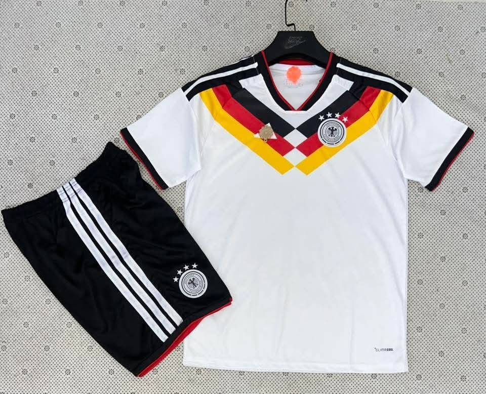 دريس منتخبات كأس العالم 2026 👍
بكل الانواع 👍
M L XL XXL 👍
#خانقين شارع المصرف داخل الفرع مقابيل مجمع باريس ***********
