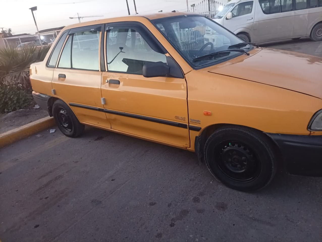 سلام عليكم سايبه 10 
كير نضيف مكينه بيه صوت جوكيج 

صوشي نضيفى 
شكره نضيف 
بسمي راسن احولك 
بغداد الدوره 
***********
السعر 26 وبيه مجال
