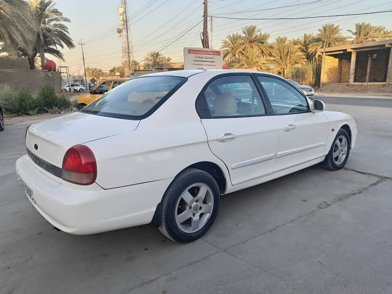 سوناتا موديل 2001 نظيفة  ومرتبه متعوب عليه
مصبوغه عام  مكينه وكير حاويه مكفولات تريك وين مايعجبك الحداديه خير من الله  تبريد شغال  السعر 55
رقم ***********
