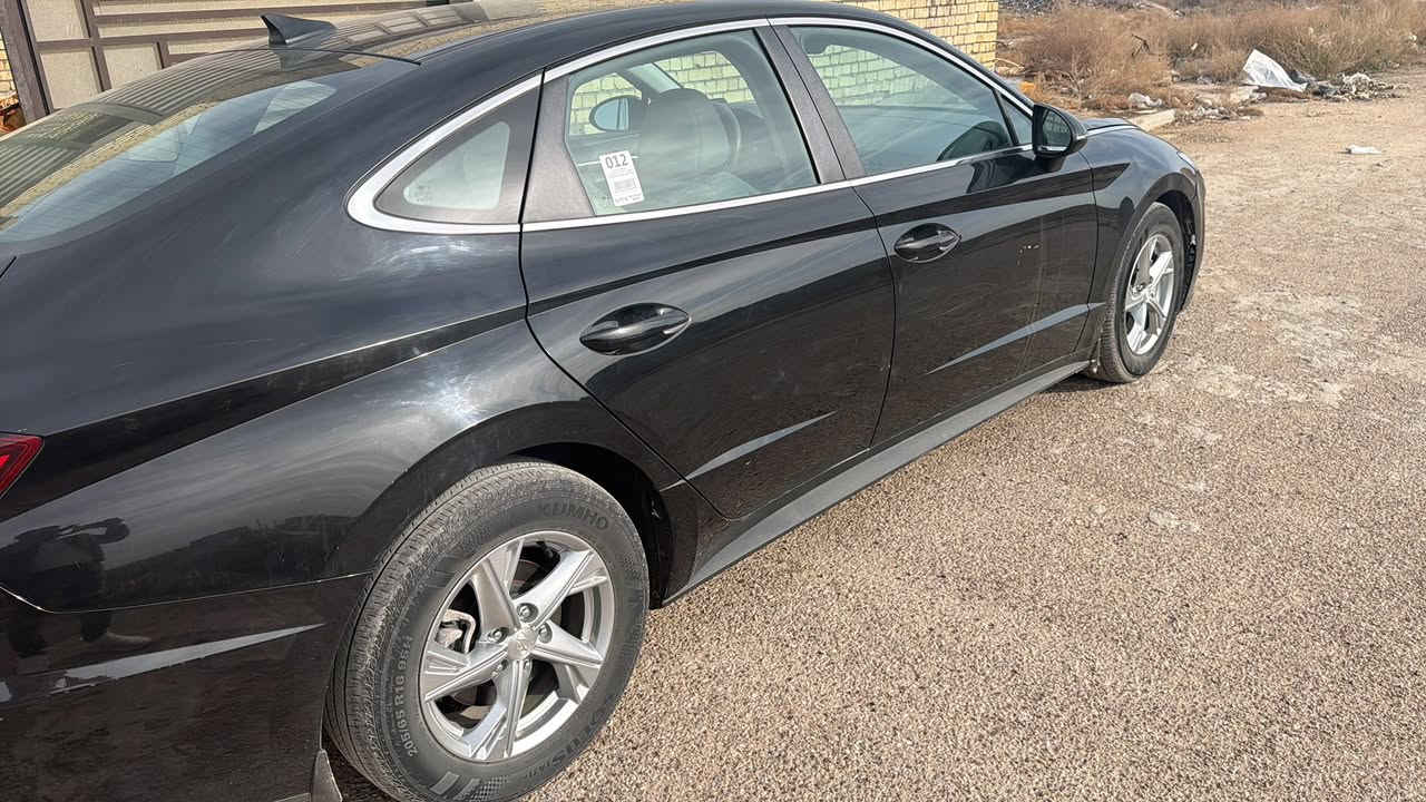 سلام عليكم سوناته رقم اربيل  موديل ٢٣ ب اسمي هزه جديده السياره مواصفات عاديه مكان بغداد المدائن السعر ١٤٥ وبيهه مجال حك الجيه حادث جاملغ السايق فقط بدون دواخل رقم تلفون ***********
