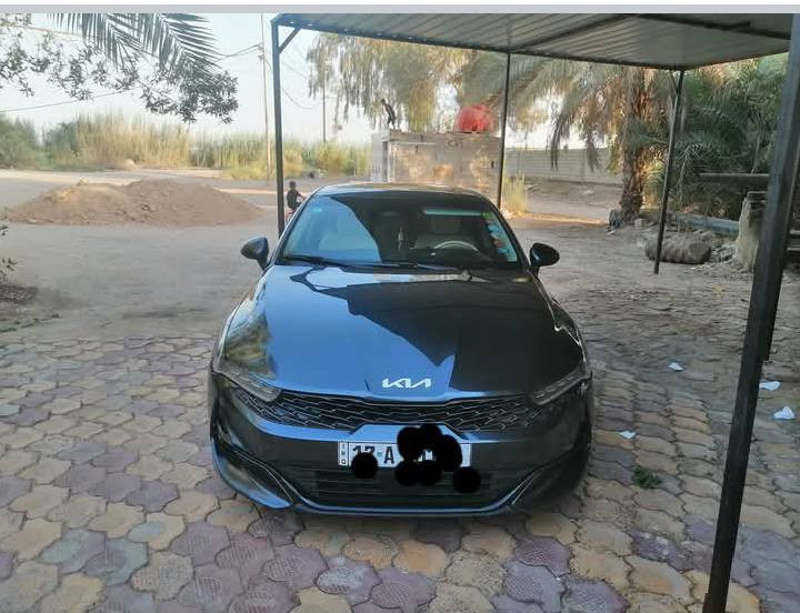 السلام عليكم كي فايف 23 امريكي حادث بنيد فقط 
السياره جديده رقم مثنى معوقين وكاله عامه ينطي
تخم تاير كير مكينه كله عله وضع شريكه بصمه تحكم 
كل للمواصفات بيه  مكان سياره الرميثه السعر 160
***********4
