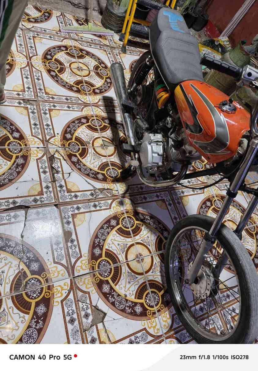 دراجه ايراني سيجي نامه موديل 20 و شاصي نامه البوريه ضعيفة دراجه تعمير جديد صدر أمامي جديد تانكي تانكي وموجوده كهربائية مالته موجودة كله بكاني بصره مركز رقم ***********
