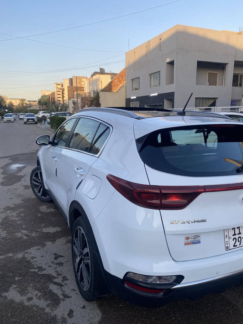 السلام عليكم
سبورتاج ٢٠١٩ شكل ٢٠٢٠ (الشركة الدولية)
- السيارة مكفولة من البارد و الصبغ (على ايدنا من استلام الوكاله) على وضع الشركة وماملعوب بيها اي شي ولا بيها اي اضافه و دهن محرك كله اصلي وقبل الاستحقاق يتبدل و البانزين فقط محسن وهايدروليك الكير تم تبديلة درجة اولى حسب توصيات الشركة من توصل ٦٠ الف كيلو للحفاظ على سلامة الكير وتم تبديل فلتر بانزين + دسكات من وصلت ٥٠ الف كيلو 
- ماشية ٧٤ الف كيلو
- بانوراما
- حساس خلفي امامي
- ويل حجم ١٩
- كشنات نص جلد نص قماش بس مدوشمه كلها جلد درجة اولى
- مودات قيادة
- تحكمات ستيرين
- بلوتوث
- بروجكترات
- سبير منازل
الموقع بغداد/ زيونة- تحويل مباشر
السعر ٢٠٣ ورقة 
للتواصل و الاستفسار ***********
