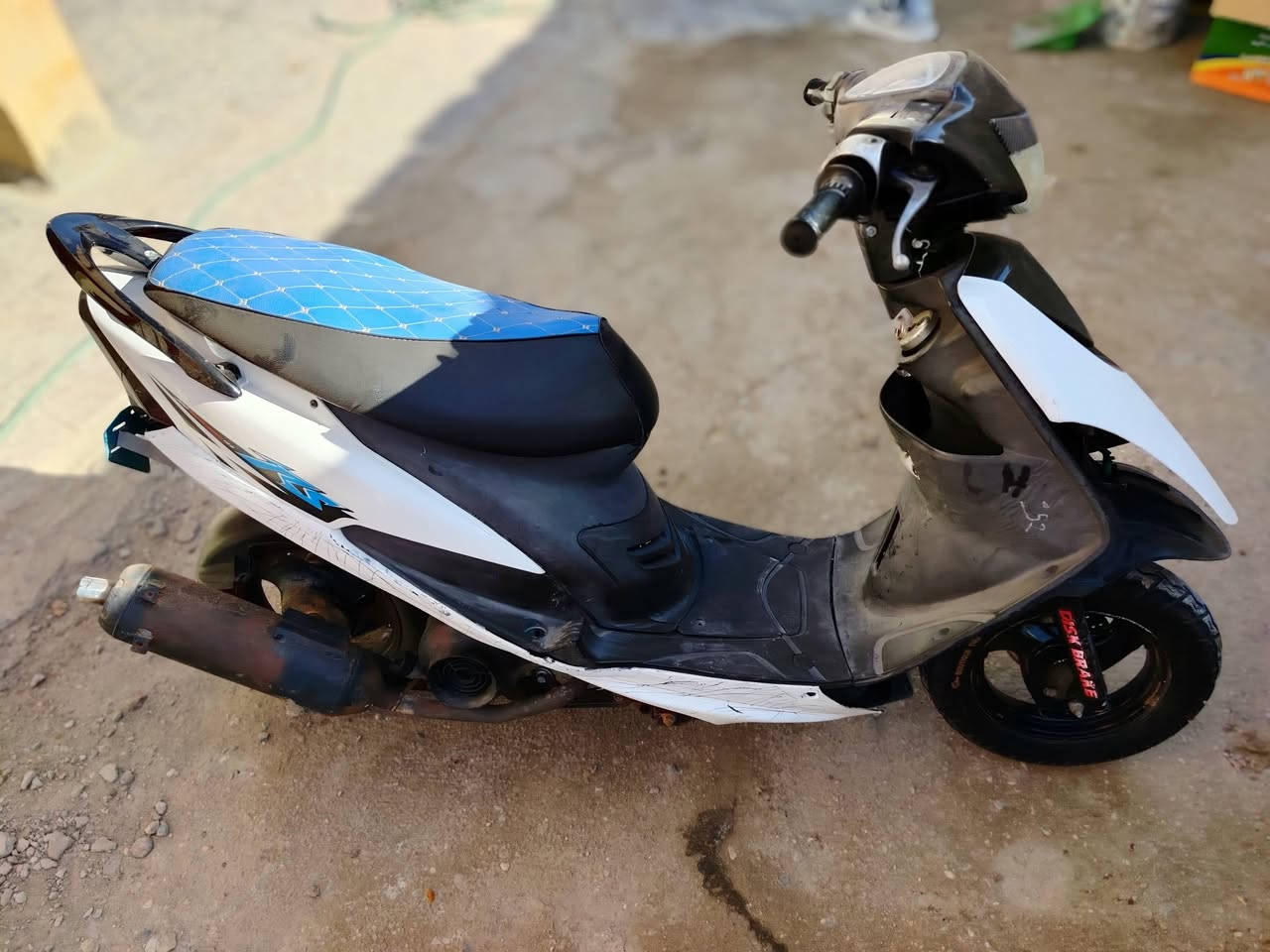 اسلام عليكم دراجه ماكس عدله للبيع مكينه بس يرادله تجفيت


**إذا كنت صاحب هذا الإعلان وتريد حذفه لأي سبب، رجاءا أرسل رسالة إلى الدعم الفني**