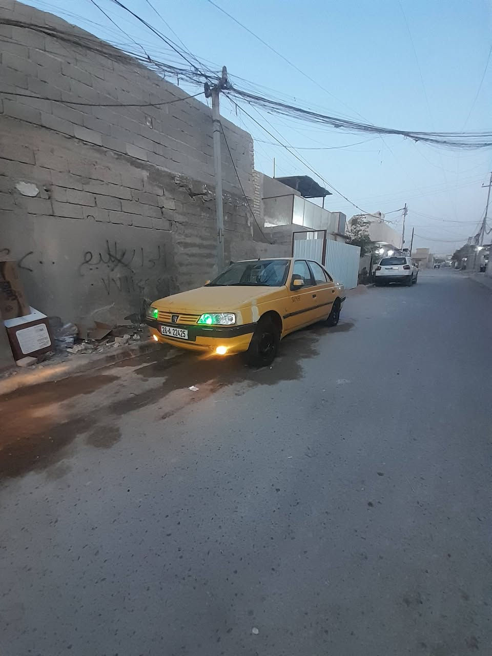 السلام عليكم 405 موديل 10 رقم انجليزي نجف السعر 21 تخم تاير ما عاوزها برغي***********
