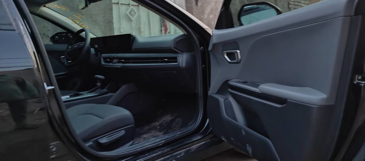 K4 2025وارد أمريكي بدون رقم
كي 4 وارد أمريكي حادث موضح بالصور 
حادثها جاملغ بنيد وباب 
بدون أيرباك
بدون رقم منفيست بسمي
بدون تصليح
مواصفات معروفه
ماشية 600ميل زيرو
كير مكينه وراديترات بلاد 
ضربتهة حلوه 
السعر 142 وبيها مجال
المكان بغداد  الأمين الثانية
الاتصال 
***********
واتس إب
***********
