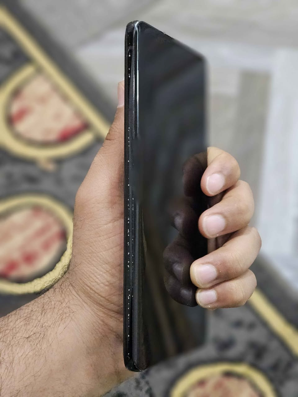 موبايل كلكسي اس 21 الترا 5G  رق اوسط دبل شريحه عربي ذاكرته 256 والعشوائيه 24 يدعم الشحن 45W واط وشحن لاسلكي  ملحقات فقط شاحنه 120W
نظيف كلش ومكفول من كلشي فقط مبدل باب الخلفي 
 مكاني نجف رقمي ***********
 سعره 375 الف النجف, العراق
