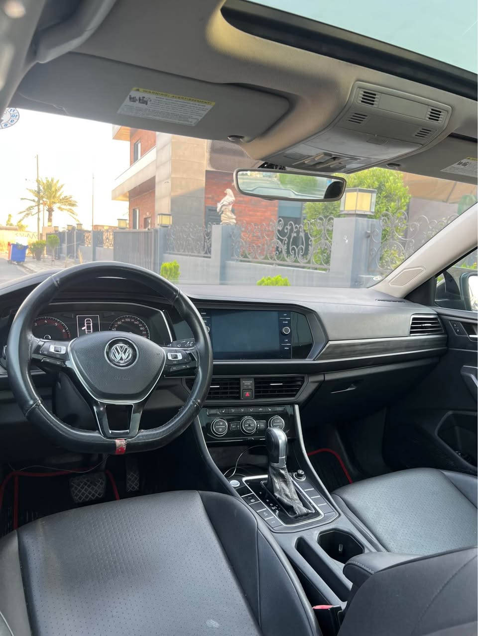 Jetta  2019  Se
پيش  و  پشت  كةپس
دوو  پارچة  تةنها  كليري  ئةمريكاية  بئ  داخلي  بئ  ئيرباگ
هةمووشتي  نوويية  بةناوي  خؤمة
يةك  دينار  مةسرةفي  تيدانية
*********** أربيل, العراق
