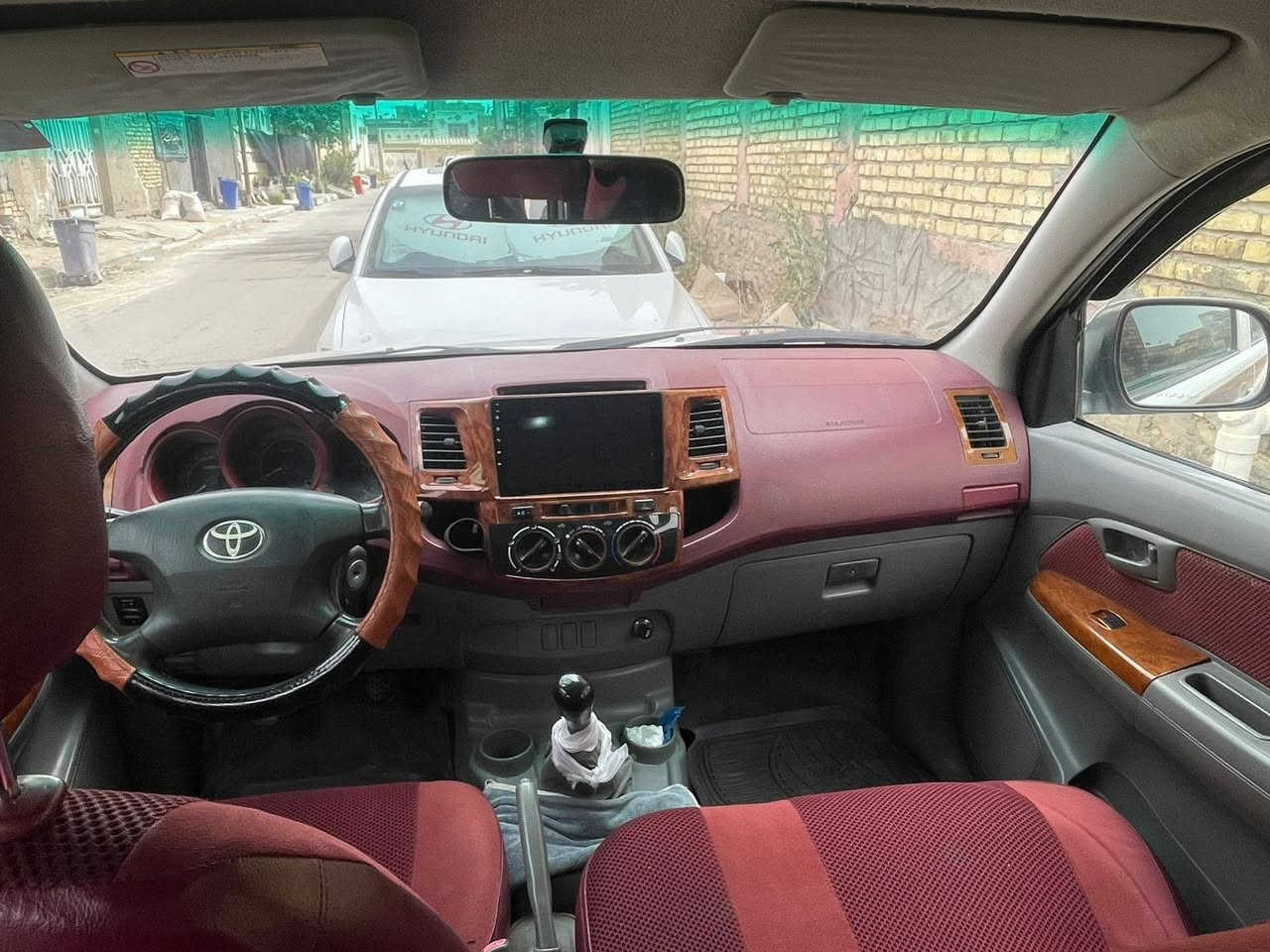 السلام عليكم تيوتا للبيع موديل 2006 سعر 120 رقم موبايل ***********
