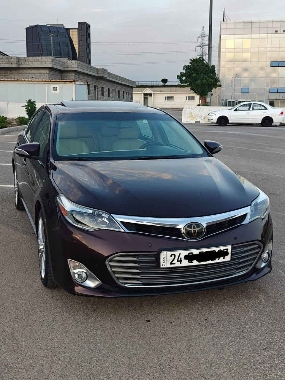 Toyota Avalon 2013
 تويوتا افلون ٢٠١٣ خليجي المرغوب 
مواصفات لمتد (فتحة سقف-مقاعد تدفئة و تبريد-شاشة و کامیرة )

مكينة ٦سلندر حجم ٣.٥لتر تنفس طبيعي
 بحالة ممتازة 
مكفوله كفاله عامه من كلشي بدون صبغ بدون دعم 
 السیارة جدا نظیفة 

السيارة رقم دهوك
مكفولة من كير و محرك و كهربائيات

و ب سعر(188$) ورقة و بيها مجال للطيبين

مكان السيارة دهوك

*********** دهوك, العراق

