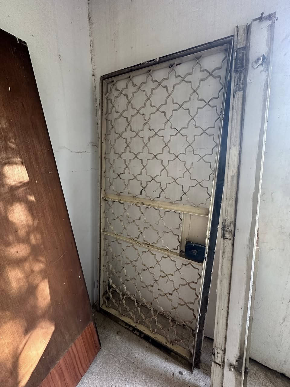 باب خشب رئيسي البلادي مال شقة و باب حديدة كامل للبيع


**إذا كنت صاحب هذا الإعلان وتريد حذفه لأي سبب، رجاءا أرسل رسالة إلى الدعم الفني**