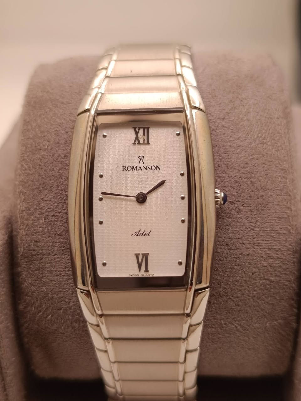 رومانسون غير مستعمل مع العلبة الأصلية والگرنتي 

الماكنة : ronda orginal quartz 

الزجاج زفير 

ابعاد الساعة : ٢٨*٤٠ ملم  

👈 للحجز يرجى مراسلة الصفحة مباشرة 

👈 للحجز عبر الواتساب ***********
