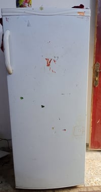 ثلاجه للبيع الشراي يراسلني واتساب 07870425452