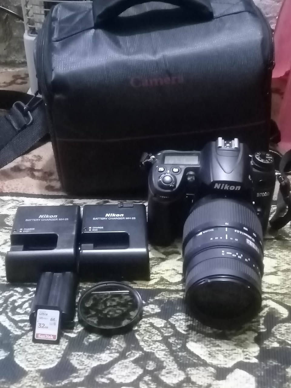 كاميرا نيكون D7000
عدسة زوم رياضي 70 300

نضافة 100%

وياهة جنطة وحزام كتف

+شاحنة ورام 32

مكاني بغداد ماعندي توصيل

السعر خاص + واتساب ***********
