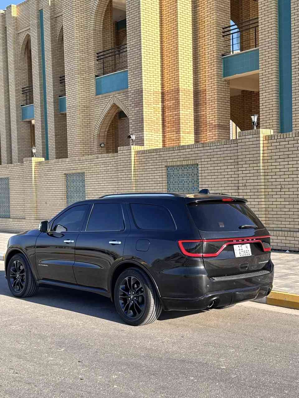 السلام عليكم

دورنكو 2016 

فئة السيارة : سيتادل CITADEL اعلى فئة فول 
مواصفات

المكينة V6  3.6

المواصفات: # رادار_امامي_وجانبي_وخلفي

1-تحكم ستيرن 

2- مثبت سرعه 

3- لايت عدسات  LED

4-تدفئة ستيرن  وتدفئة وتبريد كراسي اماميه 

5- راكب 7 كراسي VIP

6-فتحة سقف 

7- كشنات خزن ميموري

8- ترحيب كرسي وستيرن 

9-تبريد 3 قطع 

10-كشنات كهرباء

11-نظام بريك ABS

رقم بغداد انكليزي 

حداديه جديده تخم تاير جديد حادثها موضح بالصور حادث خفيف 

بيها ضربه خفيفه بالعراق. بالجاملغ الخلفي والقبق جنطه

كشرها نظيف جدا 

صور السونار موجوده 

ماشيه 114 الف ميل حقيقي

مكان السيارة واسط كوت

السنويه باسمي تحويل ثاني يوم 

الهاتف : ***********
