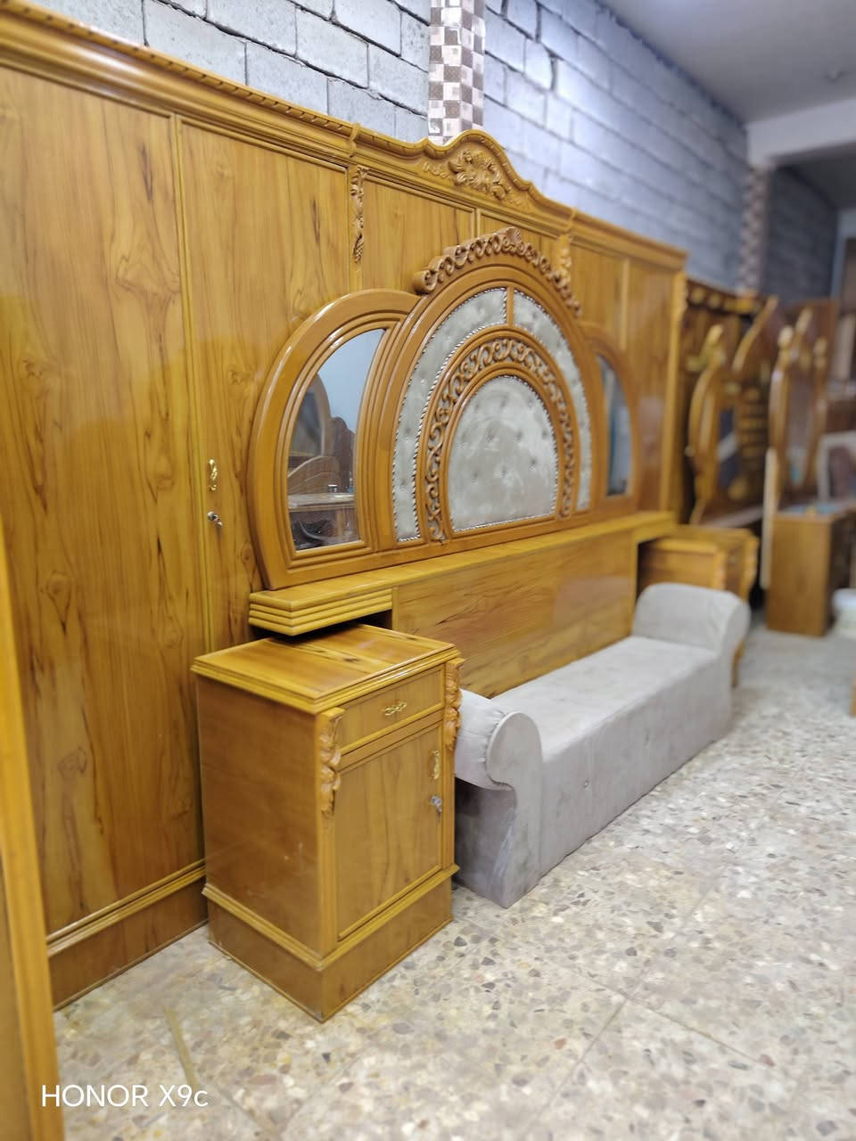 السلام عليكم غرفه كامله ام الست بيبان تسكام درجه اولى نظيفه كلش نظافتها 100 غرفه كامله وجاهزه اي نقص ما بيها مستعمله فقط شهرين وجه وقفه صاج خمسه ملم موديل حديث السعر 1,350 شامل لشد والتوصيل مجاني داخل النجف *********** واتساب موجود مكاني نجف ناحيه الرضويه قرب الجسر مال الرضويه وشراي اتصل
