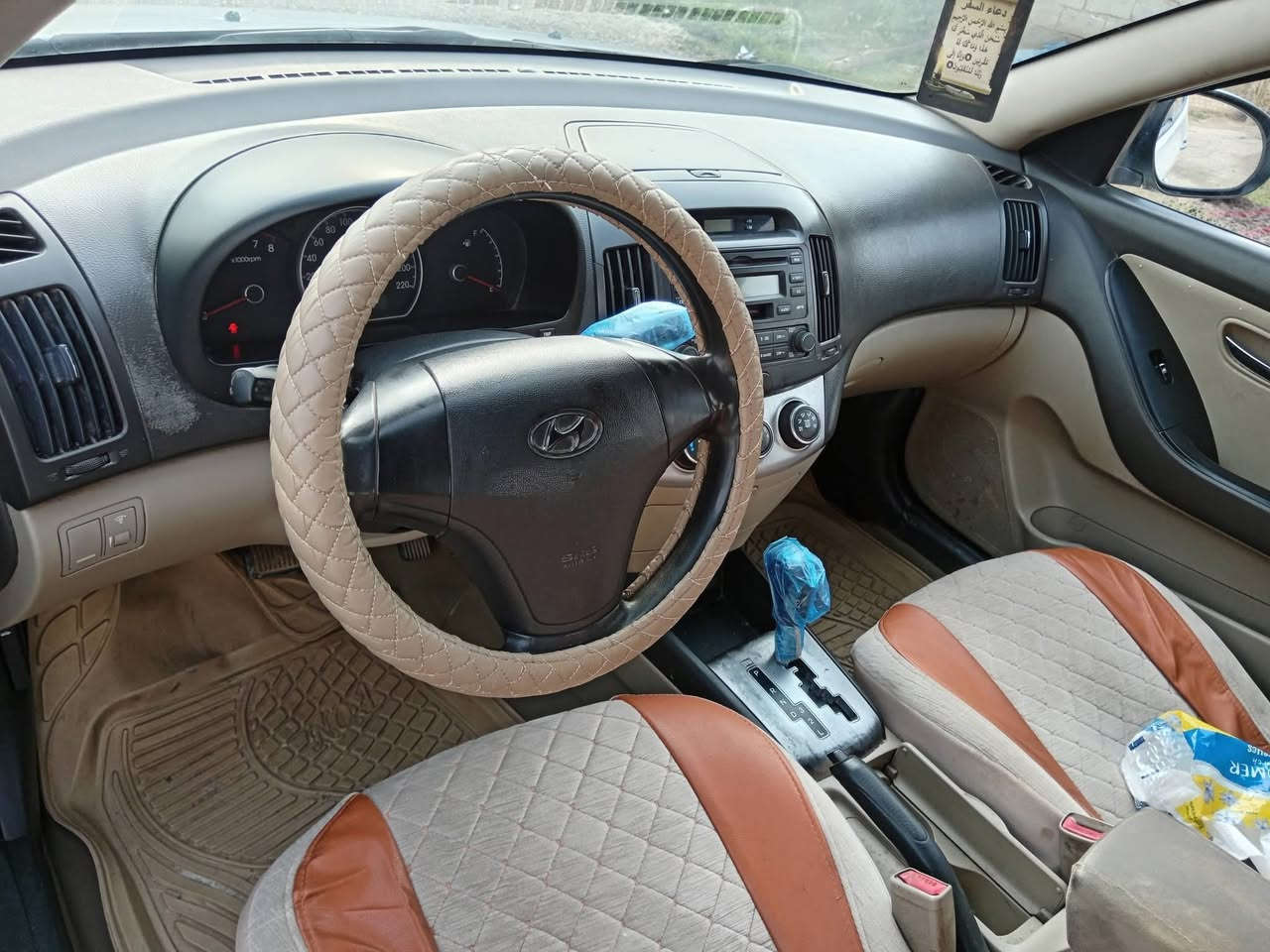 السلام عليكم للبيع انترا ٢٠١٠  صبغ قطعه وحده فقط كير محرك شرط التحويل السعر ١١٨ مكان السياره الشرقاط السكنيه ***********
