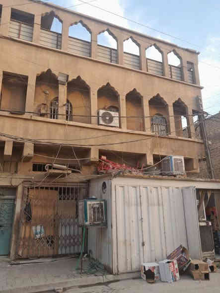 السلام عليكم البناية للبيع العنوان مدينة الصدر | الشركة قطاع 79 خلف حسينية الصدرين البناية تحتوي على ثلاثة محلات اثنين منهن أسواق والمحل الثالث صيرافة وشقتين صغيره في الطابق الأرضي وفي الطابق الاول شقتين كبيرة

مع الخدمات الطابق الثاني مخزن عدد اثنين كبيرة في كل سطح كبيرة

للاستفسار الاتصال على الرقم الموجود في الاعلان ***********

400مليون وبيها مجال
