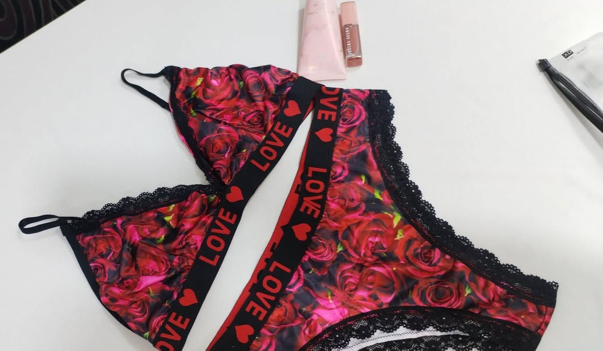 لانجري قياسات خاصة يجنن

يتوفر توصيل داخل هيت الف

الاسعار ع 5و 6

محافظات 3


**إذا كنت صاحب هذا الإعلان وتريد حذفه لأي سبب، رجاءا أرسل رسالة إلى الدعم الفني**