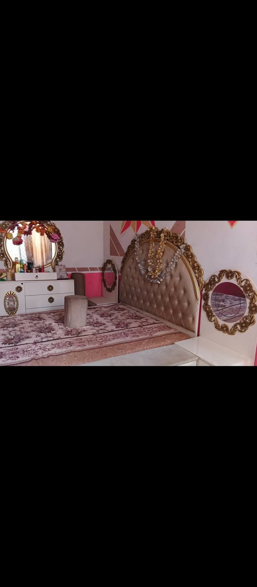 سلام عليكم
البيع غرفت تركي 3باب نضيفه 
سعر 400 مكاني نجف كوفه شارع المعمل سميت ***********
واتساب موجود
