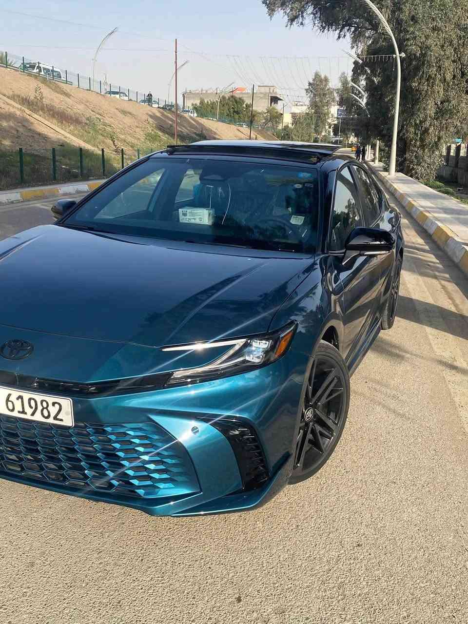 𝟐𝟎𝟐𝟓 𝐓𝐎𝐘𝐎𝐓𝐀 𝐂𝐀𝐌𝐑𝐘-𝐗𝐒𝐄

تويوتا كامري (XSE) موديل : 2025 لبيع او المراوس 

وارد : امريكي

اللون : ازرق جويتي  

عداد المسافة :10 الف ميل  

البجم كلة مغلف PPF

حجم المحرك : 2.5L (4.سلندر) هايبرد

 ملاحطة السيارة : الضربة خلفية  بدون ايرباك صور الحادث بالمنشور موجودة 

التصليح كالاتي:

 الجنطة والدعامية الخلفية صبغ فقط  يعني قطعة وحده صبغ وباقي كله بارد PDR

كافة الايرباكات سليمة %100

المواصفات : 𝐗𝐒E

فول فول مواصفات 1/1

نظام مراقبة انتباه السائق Driver Monitoring System (DMS)

فتحة سقف بانورما

داخل ليـــد بيلادي

كيـــج الـــكتـــرونـــي

شـــاشـــة كبير لمـــس

شحن وايـــر ليـــس

كاميرات 5 (امامية ،جوانب ،خلفية )360درجة

ابـــواب  بصمة

بصمة تشـــغيـــل 

تشغيل عن بعد (𝐑𝐄𝐌𝐎𝐓𝐄 𝐒𝐓𝐀𝐑𝐓)

هاند بريك بصمة

اوتو هولد (𝐀𝐔𝐓𝐎 𝐇𝐎𝐋𝐃)

اوتو ستارت (𝐀𝐔𝐓𝐎 𝐒𝐓𝐀𝐑𝐓)

اوتو ستوب (𝐀𝐔𝐓𝐎 𝐒𝐓𝐎𝐏)

رادار امامي (تحديد مسار)

‏‎رادار جانبي (نقاط عمياء)

‏‎رادار خلفي (التحذير من الاصطدام)

‏‎حساسات امامي

‏‎حساسات خلفي 

نظام (𝐄𝐂𝐎)

نظام (𝐍𝐎𝐑𝐌𝐀𝐋)

نظام (𝐒𝐏𝐎𝐑𝐓)

مانع انزلاق+𝐀𝐁𝐒

فول تحكم استيرن

استيرن هيتر

كشنات جلد (تدفئة،تبريد)

كشنات كهربائي

كشنات هيتر

تبريد لمس شاشة

تبريد شاشة قطعتين 

لايتات 𝐋𝐄𝐃 ليد عدسة زينون

بكلايتات 𝐋𝐄𝐃 ليد

ويل كروم قياس 19

 السعر (( اكتب تم ويوصلك خاص ))

للاستفسار اتصل على الرقم 

WhatsApp ☎️ ***********
