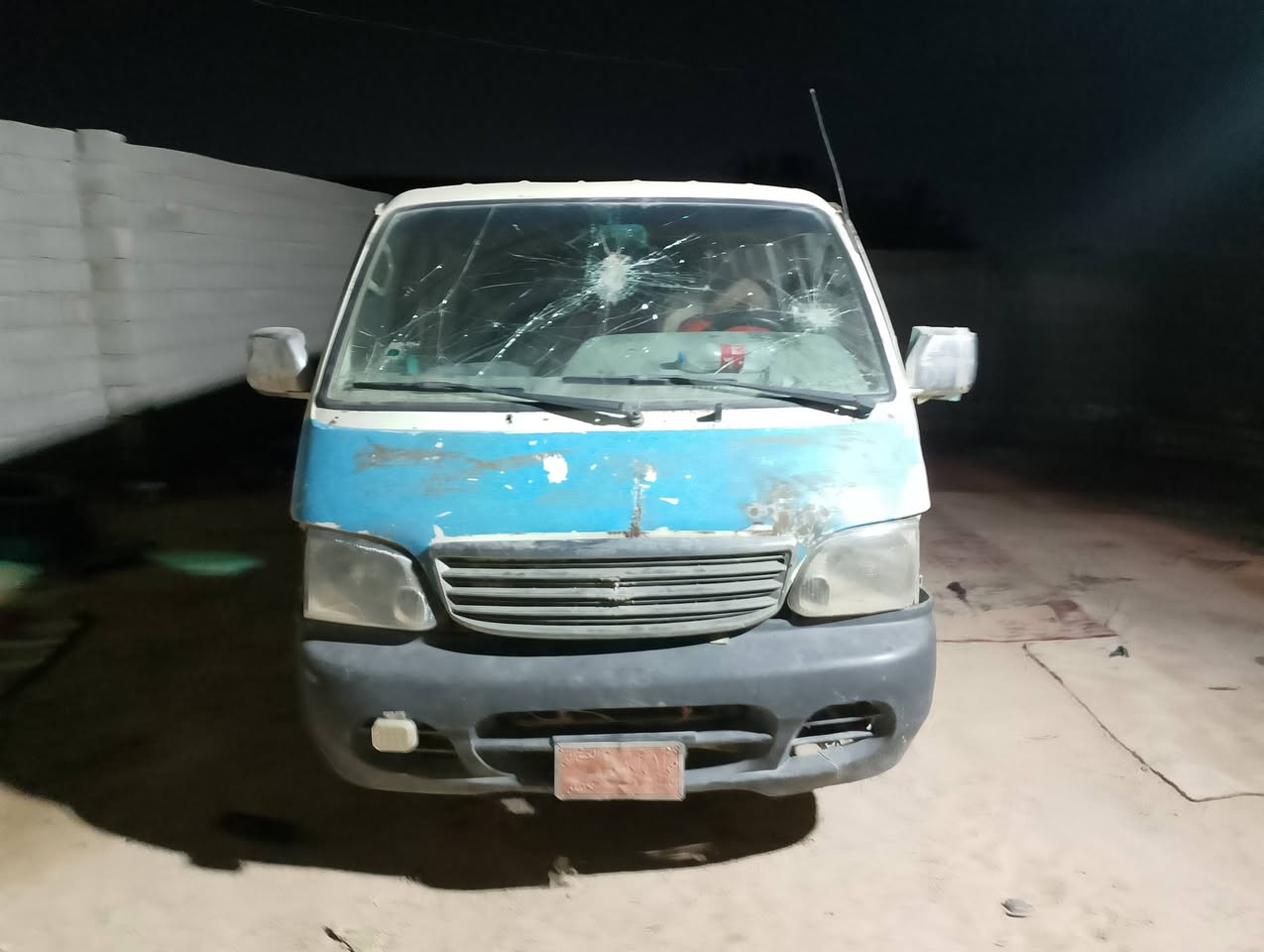 السلام عليكم سيارة فوتون 14راكب للبيع نوع جنبي رقم بغداد عنوان كربلاء السعر 13بيه مجال ***********
