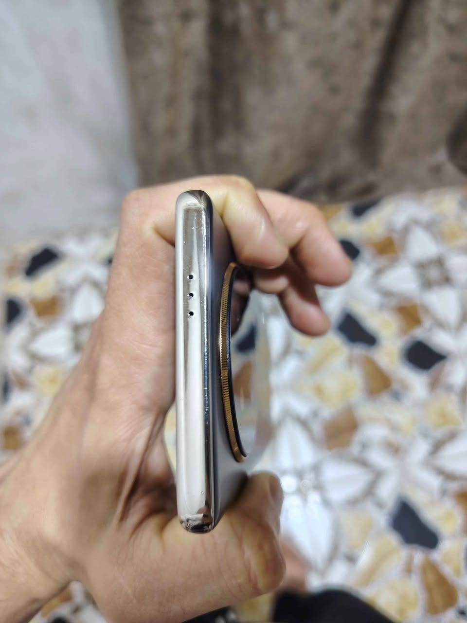 سلام عليكم هونر x9c ذاكرة 256 عشوائية 8 جهاز بحالة الوكالة ملحقاتة فقط كارتونة السعر 350 عنواني بصرة ابو الخصيب قابل مراوس مع ايفون
*********** البصرة, العراق
