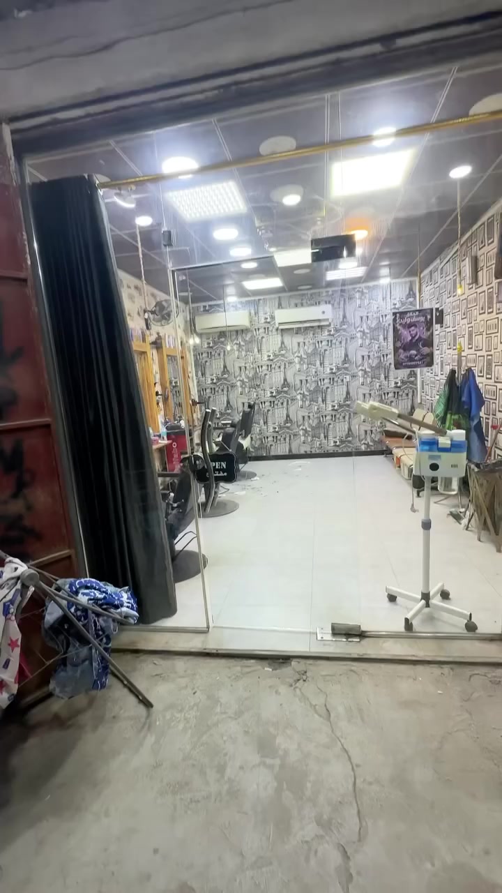 مطلوب حلاق المكان التنومة بداية كورنيش كردلان ***********
