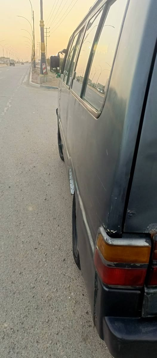 السلام عليكم
بستئ 95 سنويه لل2029
مكينه كير خير من الله خرسه مكينتهه
صدر جديد مشط وباور جديد
زوج تايرات جدد
هيه غرامات مصفره السعر 29 
الاستفسار ***********
