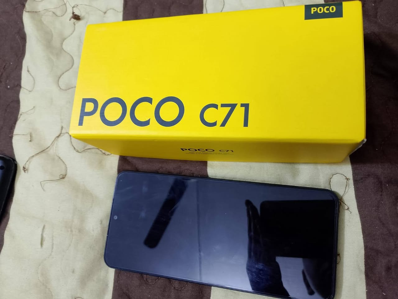 موبايل POCO c71 ذاكرة 128 جهاز 120هرتز. 40 بكسل الشاشه وجهاز جديد بس بي ضربه  جوة الشاشه السـعر 210 بي مجال بسيط العـنوان حـله شـارع 80نجف يم سونار الضامن شراي طبلي خاص .


**إذا كنت صاحب هذا الإعلان وتريد حذفه لأي سبب، رجاءا أرسل رسالة إلى الدعم الفني**