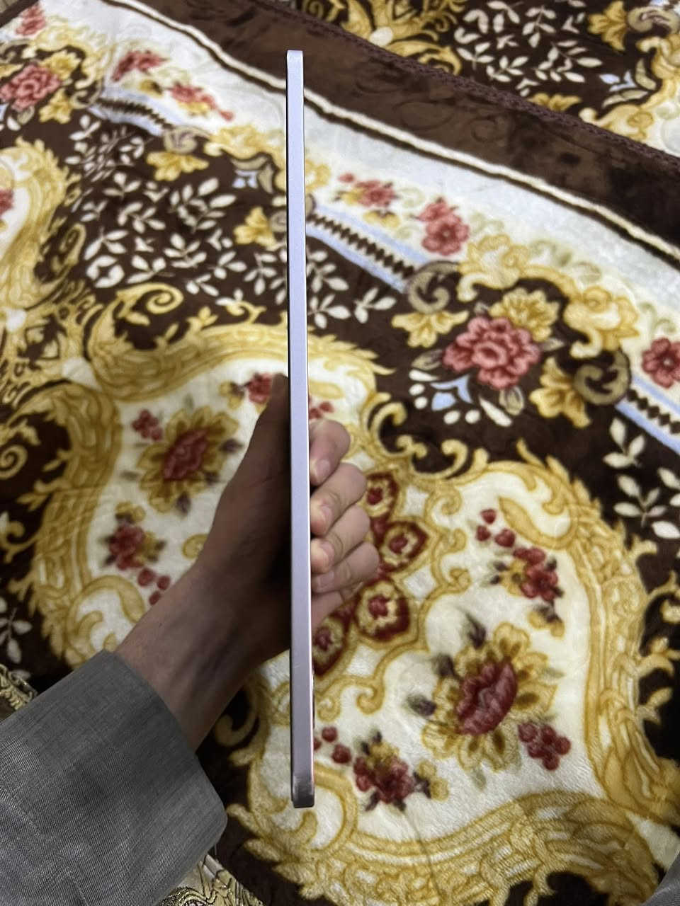 السلام عليكم
هونر باد ١٠ للبيع مستخدم قليل اخو الجديد نضيف بنسبة ٩٩% شرط تفحصه مع ضمان السعر ٣٥٠ الف نهايته و معاه كيبورد وكفر الي يجي وياه بالكرتون .


**إذا كنت صاحب هذا الإعلان وتريد حذفه لأي سبب، رجاءا أرسل رسالة إلى الدعم الفني**