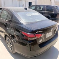 نيسان فيرسا 2021  3 قطع  ماشية 65000 ميل  مواصفات SV السعر 98 بيها مجا...