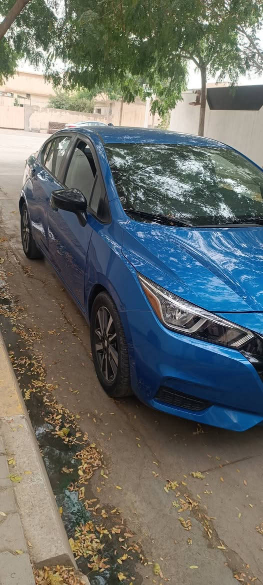 نيسان فيرسا2021
مواصفات تشغيل بصمه اشارات مراية 
وارد امريكي 
حساسات توقف ذاتي امامي وجانبي وخلفي بصمه 
سياره حره شرط تحويل
داخله هزه
كير ومكينه حداديه كله شرط بدون اي عيب
سعر 118 مع مجال 
ضرر السياره فقط باب سكن مبدل مع دوسه صبغ
سياره بجم كبس
عنوان كركوك للاستفسار اكثر ***********
