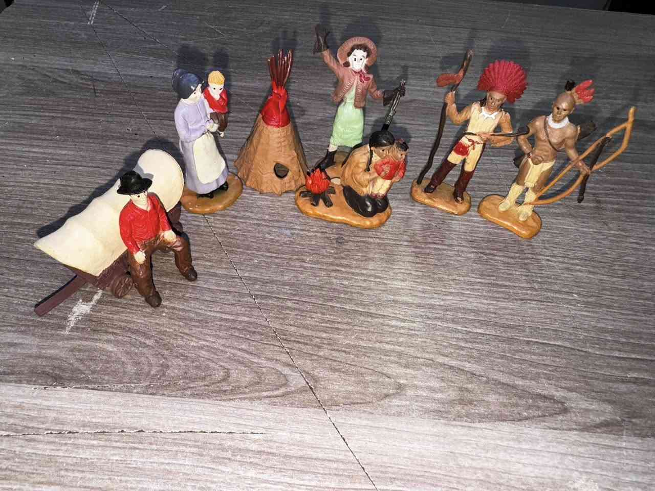 سلام عليكم 
متوفر مجموعه الهنود الحمر من شركه ( Safari Ltd)


**إذا كنت صاحب هذا الإعلان وتريد حذفه لأي سبب، رجاءا أرسل رسالة إلى الدعم الفني**